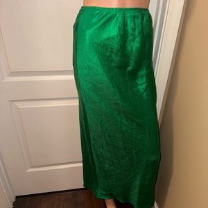 NEW WITH TAGS - GREEN RIVER ISLAND SATIN SKIRT